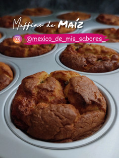 Una foto de 💥 MUFFINS DE ELOTE, RELLENOS DE QUESO Y RAJAS 💥