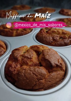 Una foto de 💥 MUFFINS DE ELOTE, RELLENOS DE QUESO Y RAJAS 💥