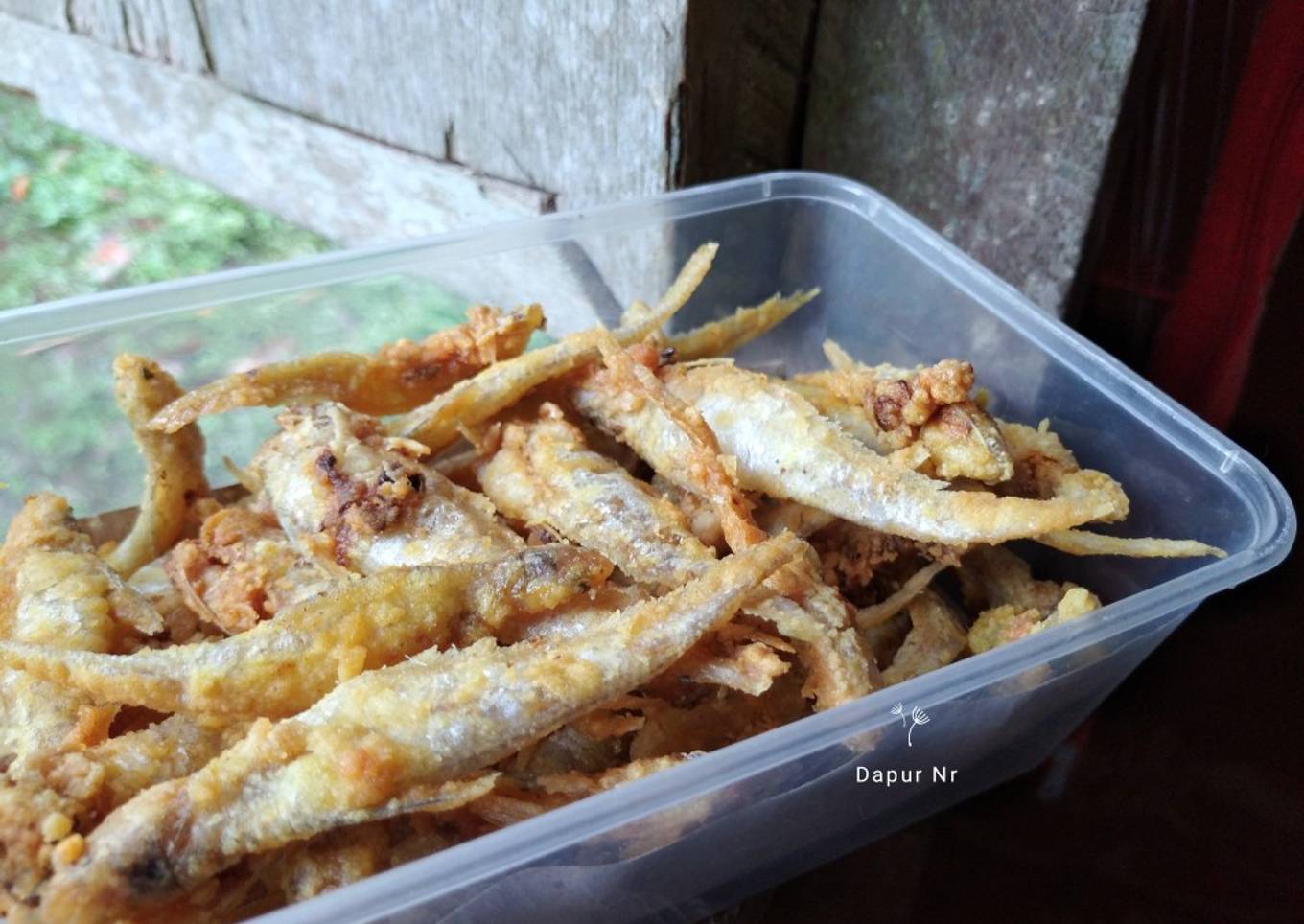 Ikan bulu ayam goreng krispi