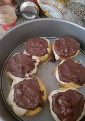 A picture of Cannoli cupcakes.