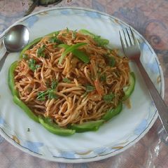 A picture of Chinese Egg Hakka noodles.