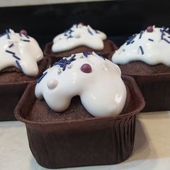 A picture of Cupcake.