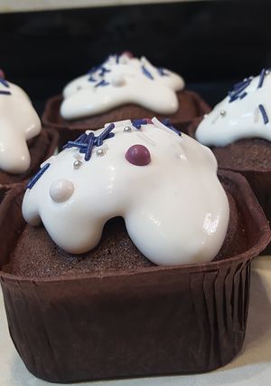 A picture of Cupcake.