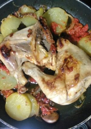 Una foto de Pollo asado en sartén