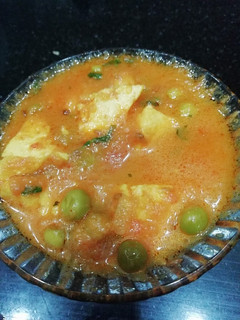 A picture of Dhaba style matar paneer.