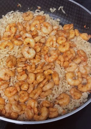 Una foto de Noodles con gambas