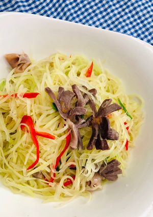 Hình của món Đu đủ, ớt sừng xào lòng mề.
