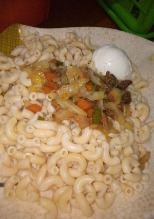 Macaroni da miyan kayan lambu ainihin hoton girkin