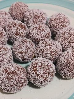 Una foto de (KETO) TRUFAS DE CHOCOLATE