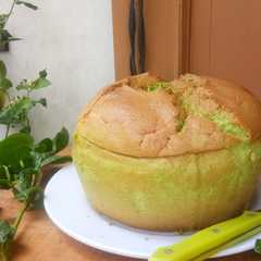 A picture of Pandan Chiffon Cake.
