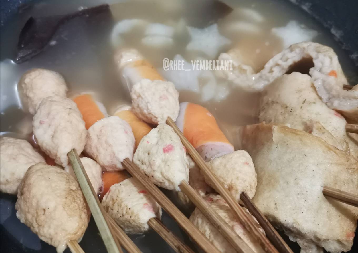 Fish Cake Soup (Odengguk 오뎅국)