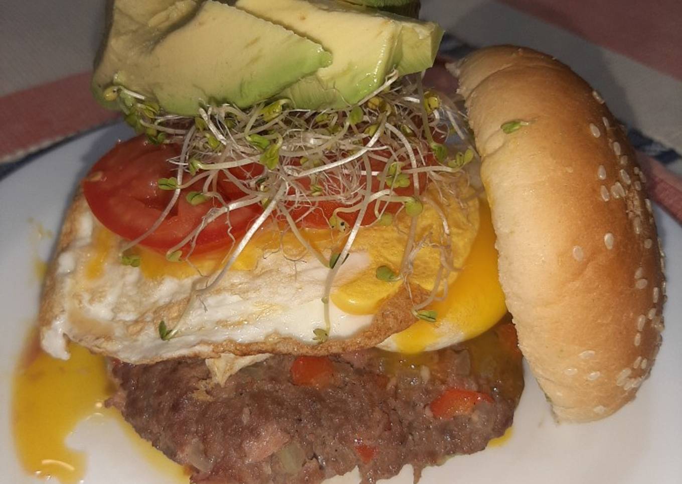 Carne de hamburguesa con queso azul