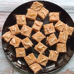 A picture of Sweet And Nutty Custard Vermicelli Burfi.
