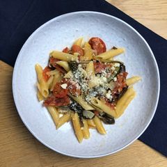 A picture of One-pot pasta with SeasonSupply vegetables.