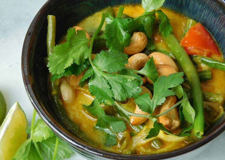 Easiest Way to Prepare Recipe of Thai green bean curry