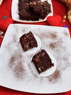 प्लम केक(plum cake recipe in hindi) रेसिपी मुख्य फोटो