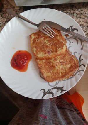 A picture of French Toast.