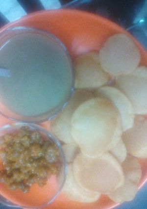 A picture of Suji ke golgappe- famous street snack and all time favourite.