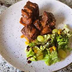 Costillas de Ternera a baja temperatura con setas (en olla de cocción lenta)-レシピのメイン写真