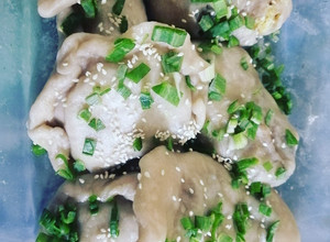 Una foto de Empanadas chinas veganas