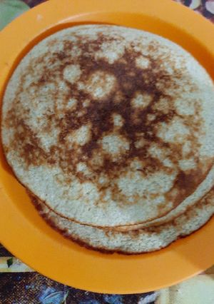Una foto de Sin harina - panqueques / hotcakes de banana y coco rallado
