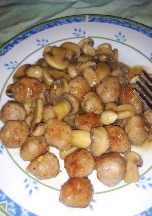 Foto di Polpettine di salsiccia con funghi