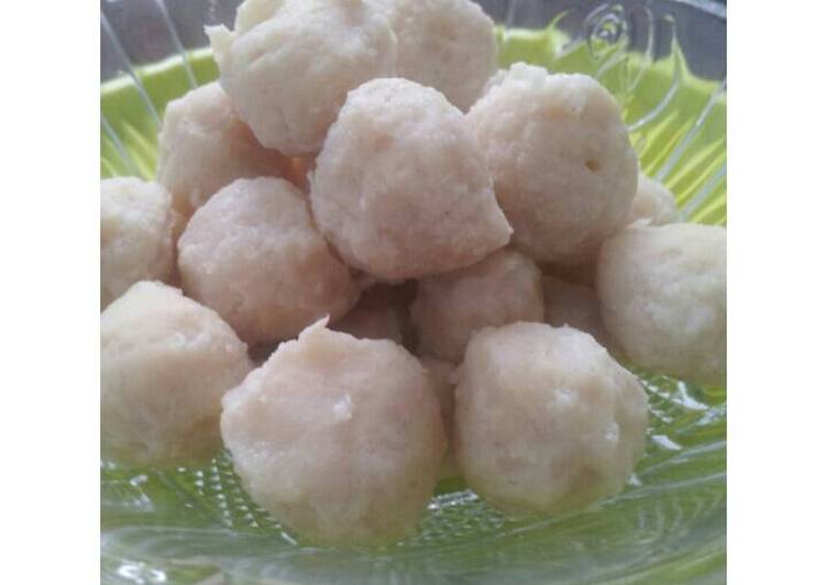 Resep Bakso ayam empuk kenyil yang simpel