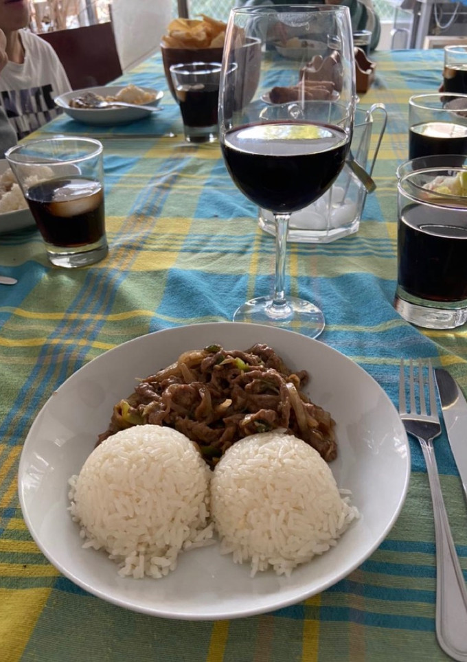 Una foto de Carne Mongoliana - Mongolian beef cantonés