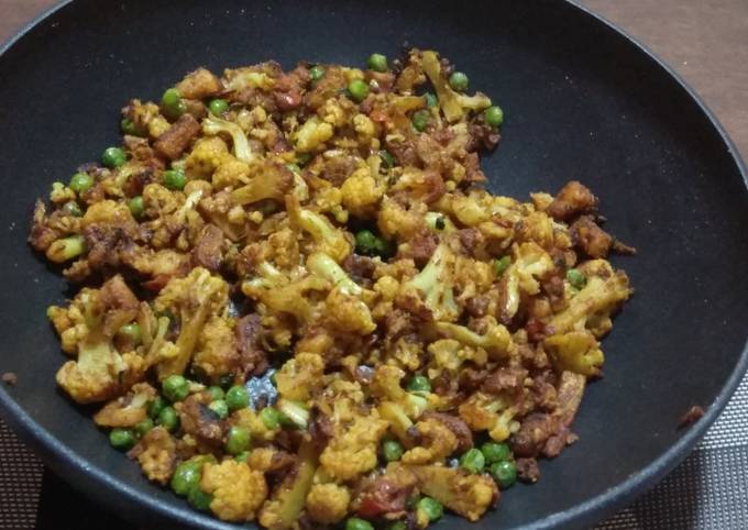 Dhaba style cauliflower masala