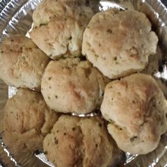 A picture of Garlic & cream cheese balls.