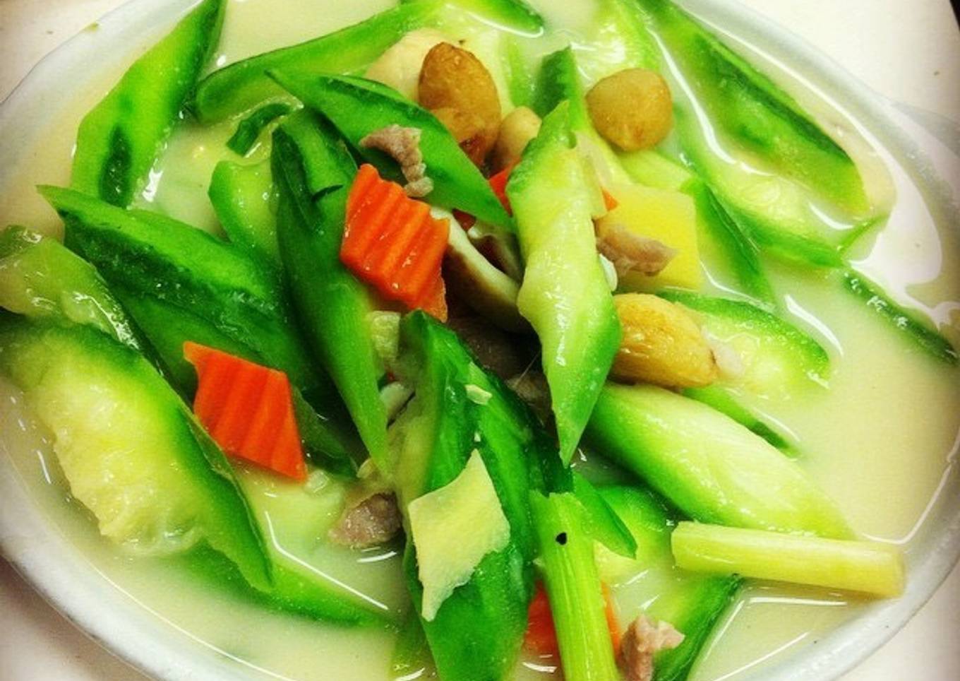 6. Sayur Gambas masak kuah dengan seafoods