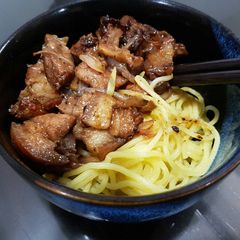 A picture of Pork Teriyaki Noodles.