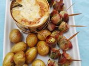 Una foto de queso camembert pasta
