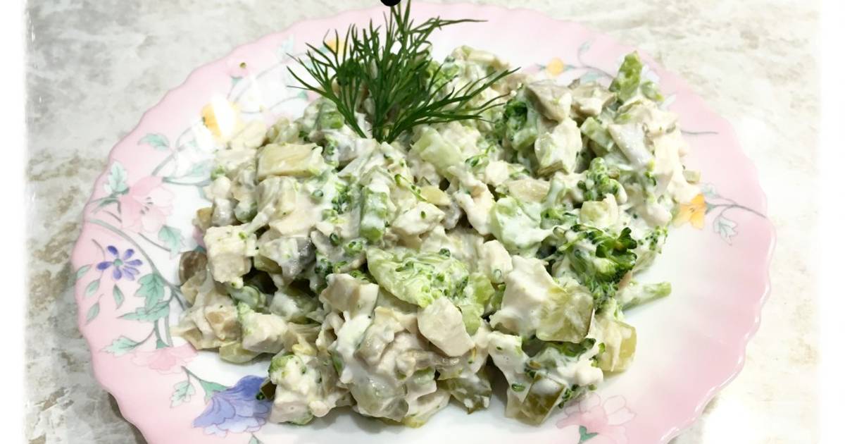 Салаты из брокколи с курицей маринованными огурцами и шампиньонами