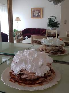 Una foto de Torta Rogel o mil hojas súper fácil y rápida