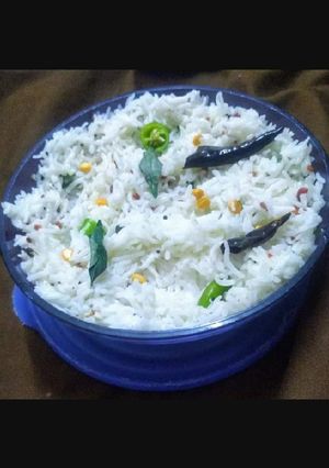 કર્ડ રાઈસ (Curd Rice Recipe In Gujarati) રેસીપી મુખ્ય ફોટો