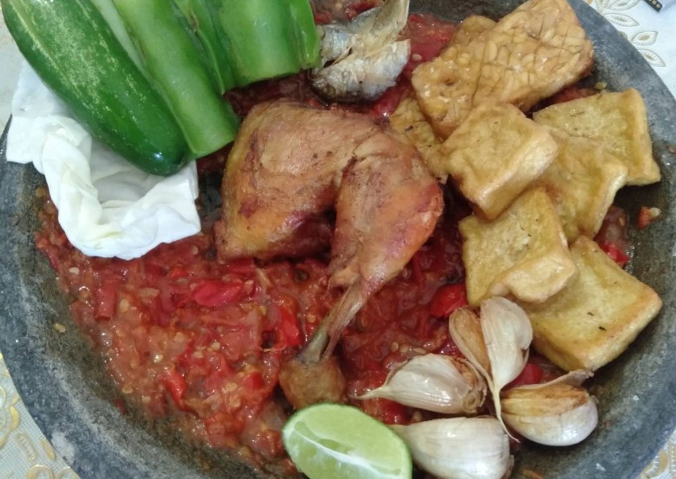 Ayam Goreng Lalapan Ala Resto