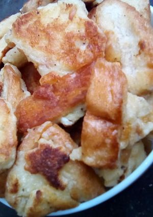 A picture of French toast nuggets.