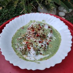 A picture of Aloo dahi bara chat.