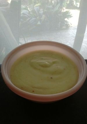 Una foto de Mayonesa vegana de leche de almendras