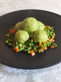 Foto di Polpette di baccelli di piselli pepe di sichuan e piselli