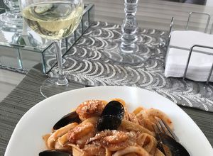 Una foto de Fettuccini frutti di mare