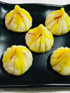 मोदक (Modak recipe in hindi) रेसिपी मुख्य फोटो