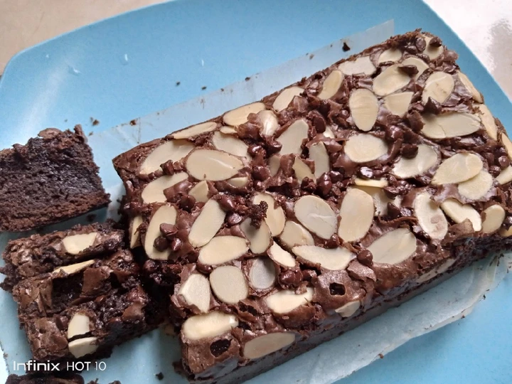 Cara Mudah Menyiapkan Resep Fudgy brownies / brownies shiny wajan serbaguna takaran sendok yang Bisa Manjain Lidah Anti Ribet, Mantap