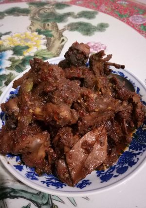 Foto resep Sambel Oseng Balungan Ayam Mercon Mbledos With Pete
