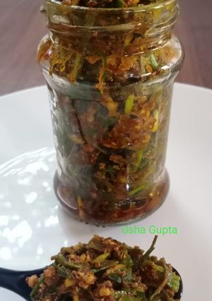 हरे लहसुन और मिर्च का अचार(hare lehsun aur mirch ka achar recepie in hindi) रेसिपी मुख्य फोटो