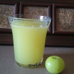 A picture of Awla-Ginger-Turmeric Juice.