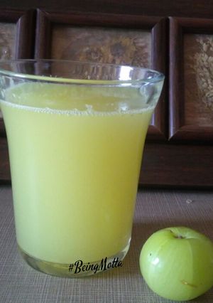 A picture of Awla-Ginger-Turmeric Juice.