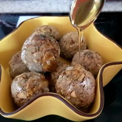 A picture of My Honey Pork & Apple Stuffing Balls. 😀.