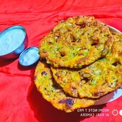 A picture of Thalipeeth.